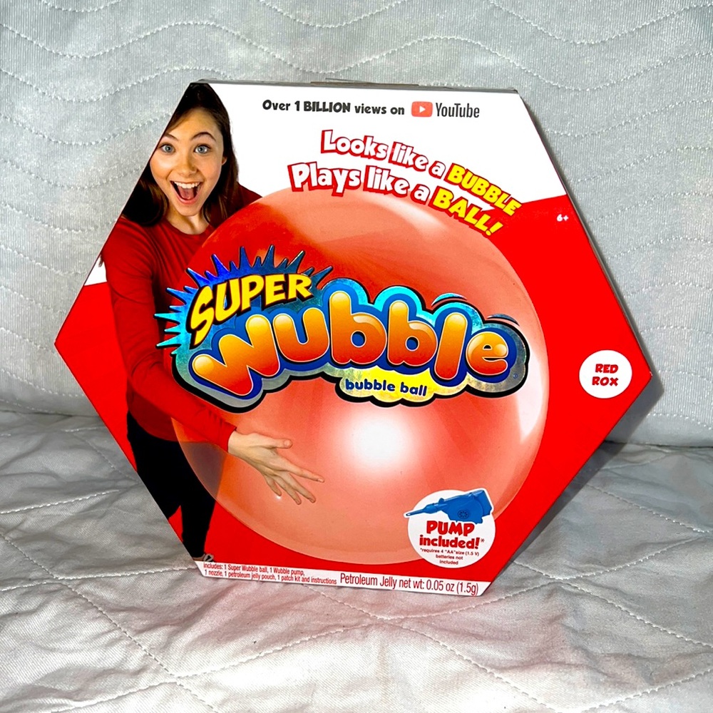 Supper Wubble Bubble Ball With Pump NWT